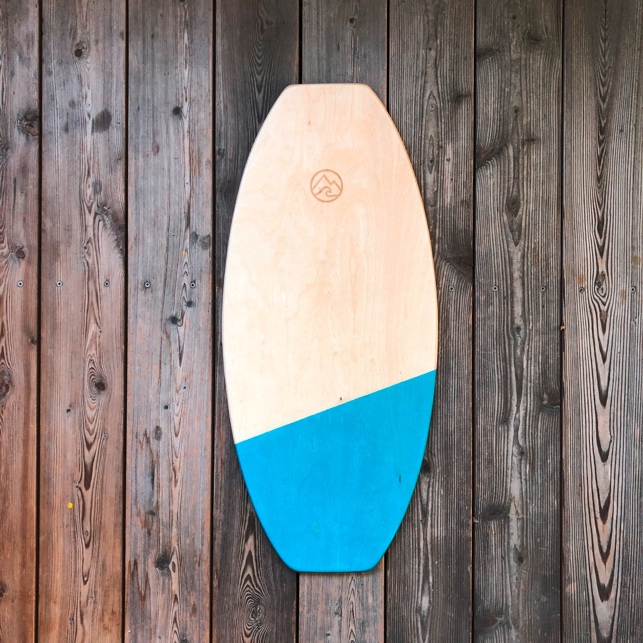 OKEJ-Balance-Board-mit-Korkrolle–handmade-with-love-in-Innsbruck-Tirol-Austria–Model-Wake-Wood-Caribbean